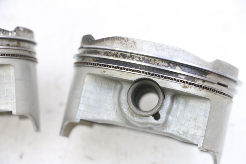 photo de Pistão SUZUKI BURGMAN EXECUTIVE ABS 650 (2006 - 2012) - Pontos de fixação