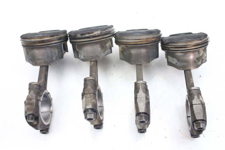 photo de Pistão HONDA VFR FI RC46 800 (1998 - 2001) - Detalhe da peça