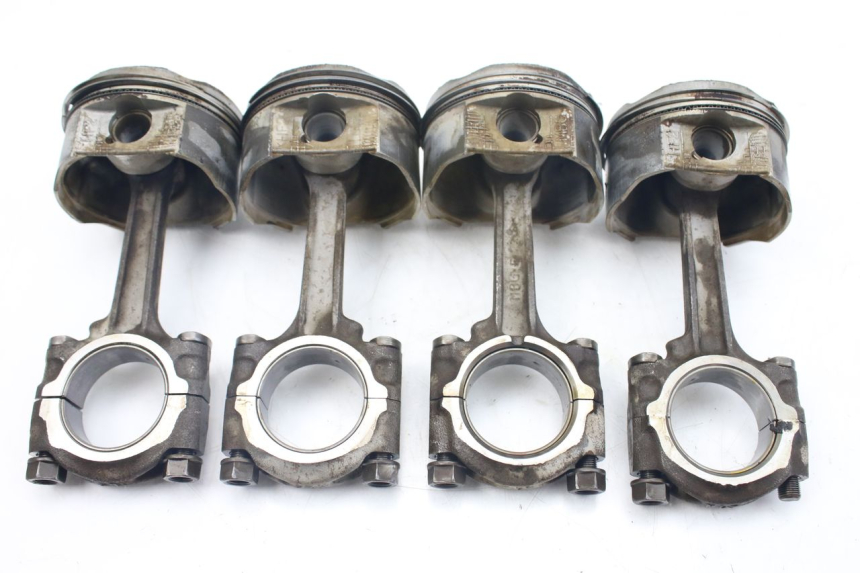 photo de Pistão HONDA VFR FI RC46 800 (1998 - 2001) - Pontos de fixação