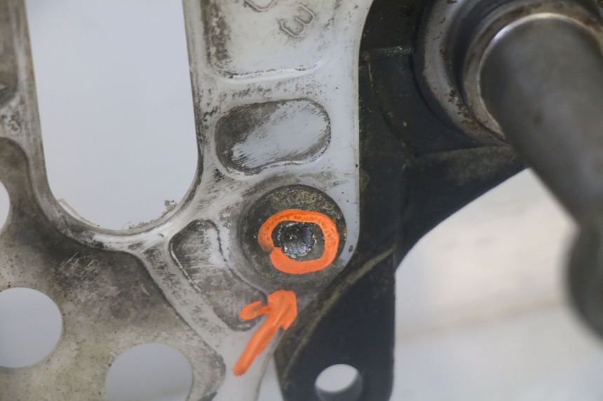 photo de PIVÔ DE SUSPENSÃO YAMAHA YFM R RAPTOR 250 (2008 - 2014) - Outro ângulo de visão