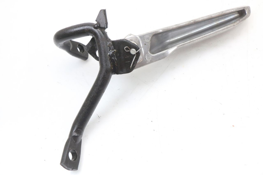 photo de SUPORTE DO DESCANSO DE PÉ TRASEIRO DIREITO JONWAY AZTRAL 125 (2008 - 2017) - Ampliação técnica