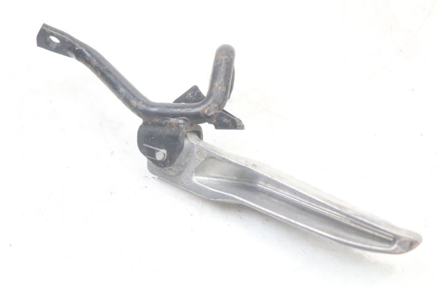 photo de SUPORTE DO DESCANSO DE PÉ TRASEIRO DIREITO JONWAY AZTRAL 125 (2008 - 2017) - Pontos de fixação