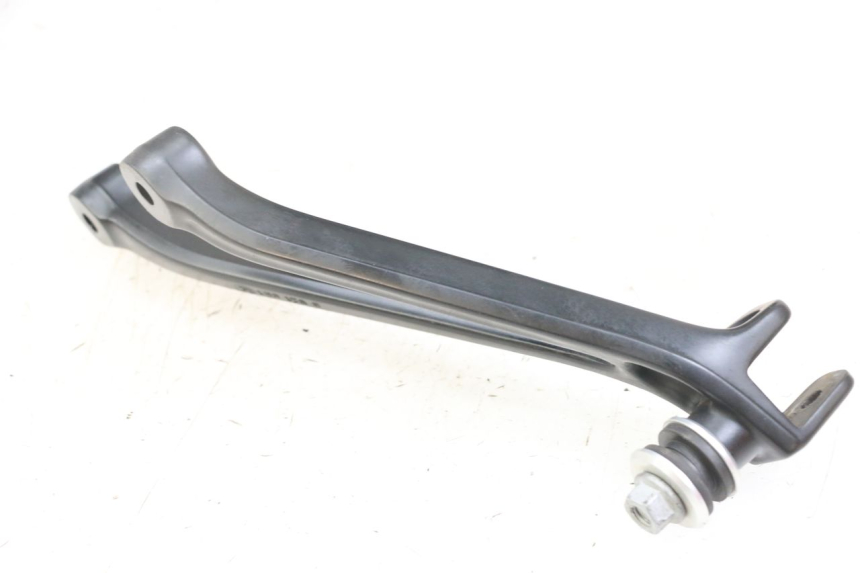 photo de SUPORTE DO DESCANSO DE PÉ TRASEIRO DIREITO BMW S RR ABS S1000RR 1000 (2015 - 2018) - Outro ângulo de visão