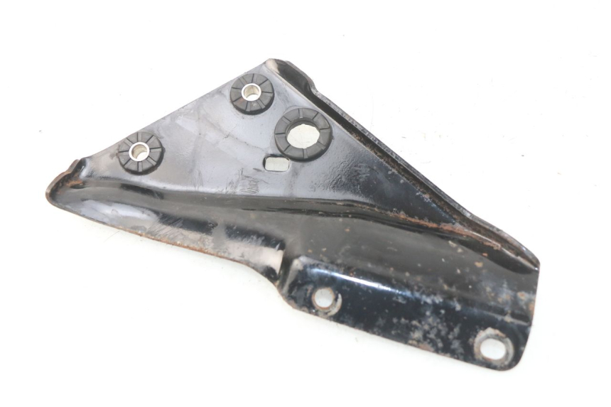 photo de SUPORTE DO DESCANSO DE PÉ TRASEIRO DIREITO HONDA CA REBEL 125 (1995 - 2001) - Vista principal