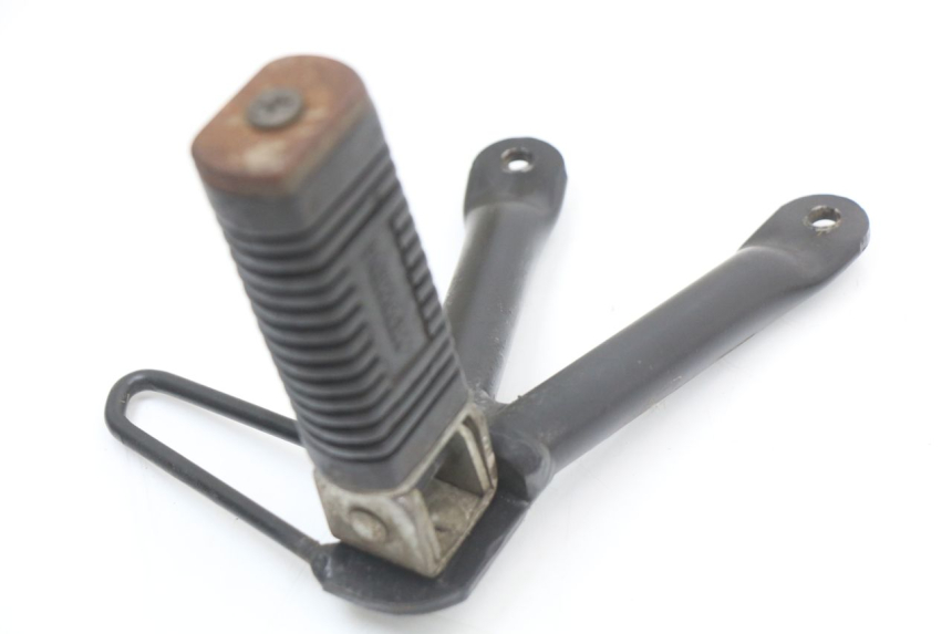 photo de SUPORTE DO DESCANSO DE PÉ TRASEIRO DIREITO SHERCO CITY CORP 125 (2003 - 2007) - Ampliação técnica