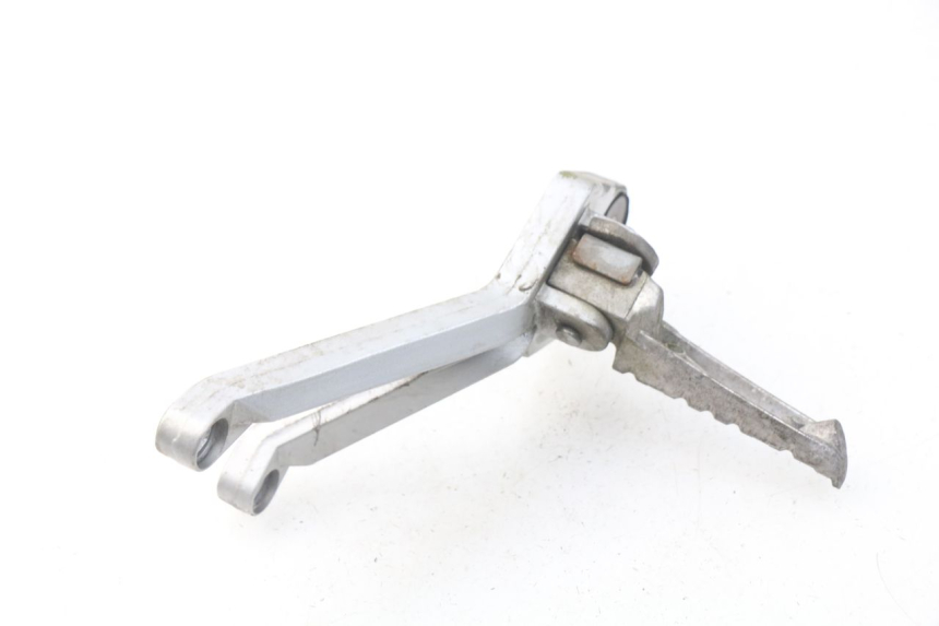photo de SUPORTE DO DESCANSO DE PÉ TRASEIRO DIREITO HYOSUNG COMET GTR 125 (2007 - 2014) - Outro ângulo de visão