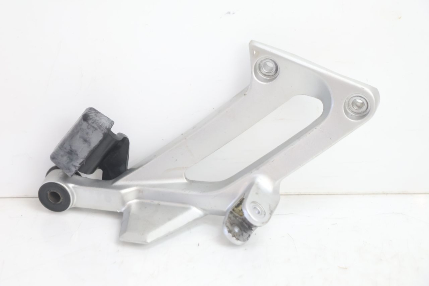 photo de PLACA DO DESCANSO DO PÉ TRASEIRO DIREITO YAMAHA FJR 1300 (2001 - 2005) - Vista principal