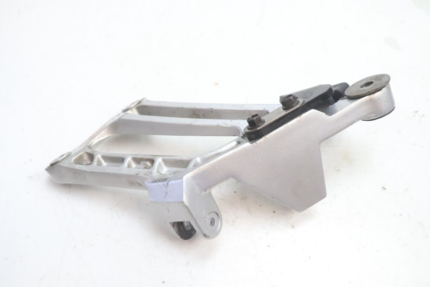 photo de PLACA DO DESCANSO DO PÉ TRASEIRO DIREITO YAMAHA FJR 1300 (2001 - 2005) - Outro ângulo de visão