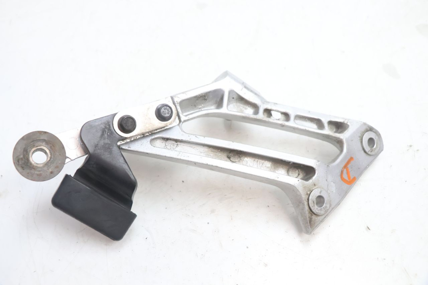 photo de PLACA DO DESCANSO DO PÉ TRASEIRO DIREITO YAMAHA FJR 1300 (2001 - 2005) - Ampliação técnica