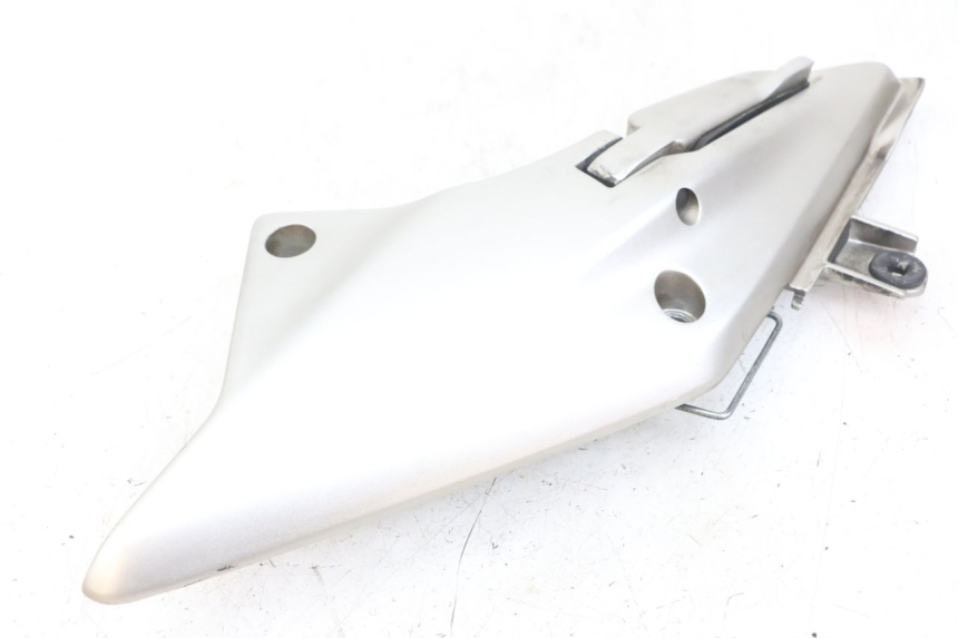 photo de SUPORTE DO DESCANSO DE PÉ TRASEIRO DIREITO HONDA FJS SILVERWING SILVER WING 600 (2001 - 2010) - Pontos de fixação