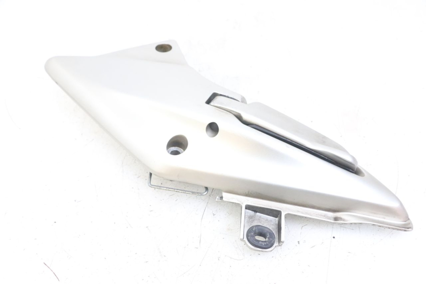 photo de SUPORTE DO DESCANSO DE PÉ TRASEIRO DIREITO HONDA FJS SILVERWING SILVER WING 600 (2001 - 2010) - Estado da superfície