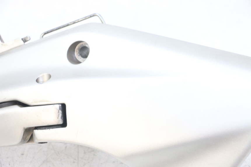 photo de SUPORTE DO DESCANSO DE PÉ TRASEIRO DIREITO HONDA FJS SILVERWING SILVER WING 600 (2001 - 2010) - Marcações e referências