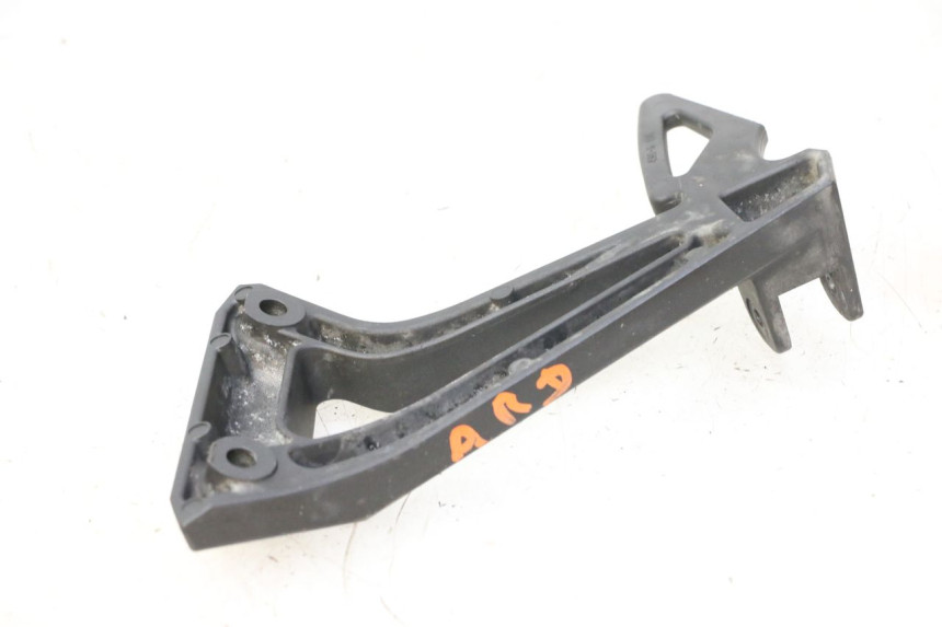 photo de SUPORTE DO DESCANSO DE PÉ TRASEIRO DIREITO YAMAHA FZ6 FAZER S2 600 (2007 - 2011) - Detalhe da peça