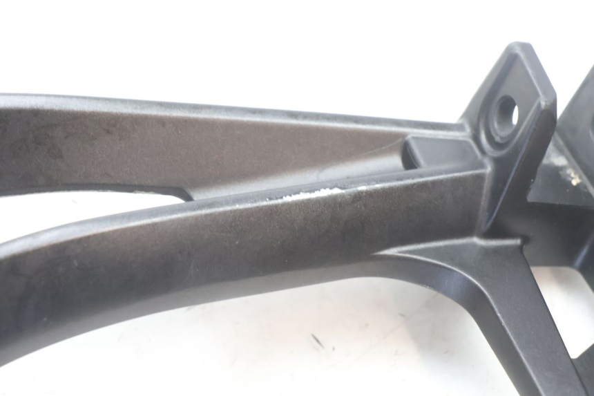 photo de SUPORTE DO DESCANSO DE PÉ TRASEIRO DIREITO YAMAHA FZ8 800 (2010 - 2016) - Vista geral