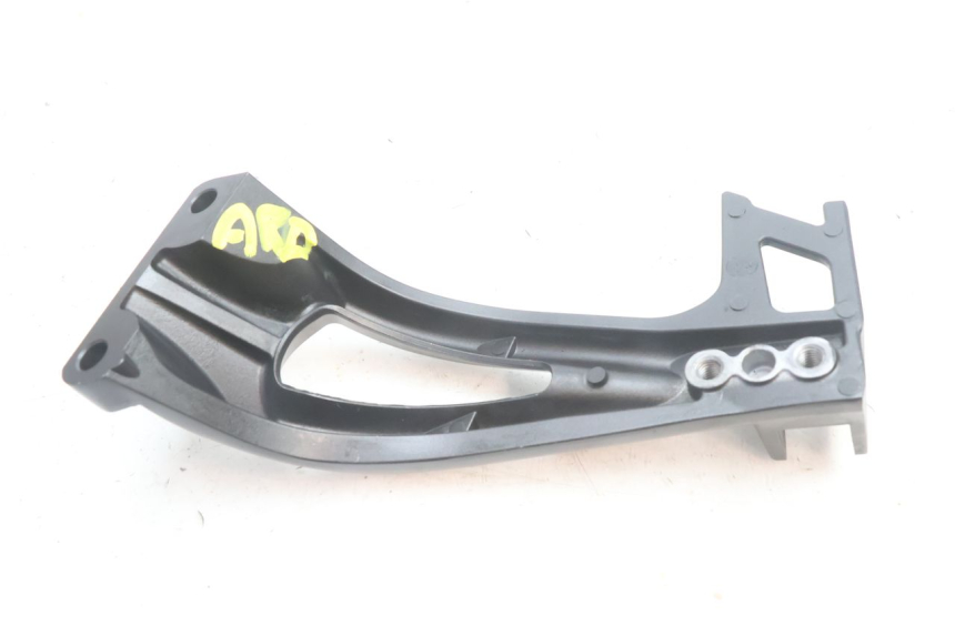 photo de SUPORTE DO DESCANSO DE PÉ TRASEIRO DIREITO YAMAHA FZ8 800 (2010 - 2016) - Estado da superfície