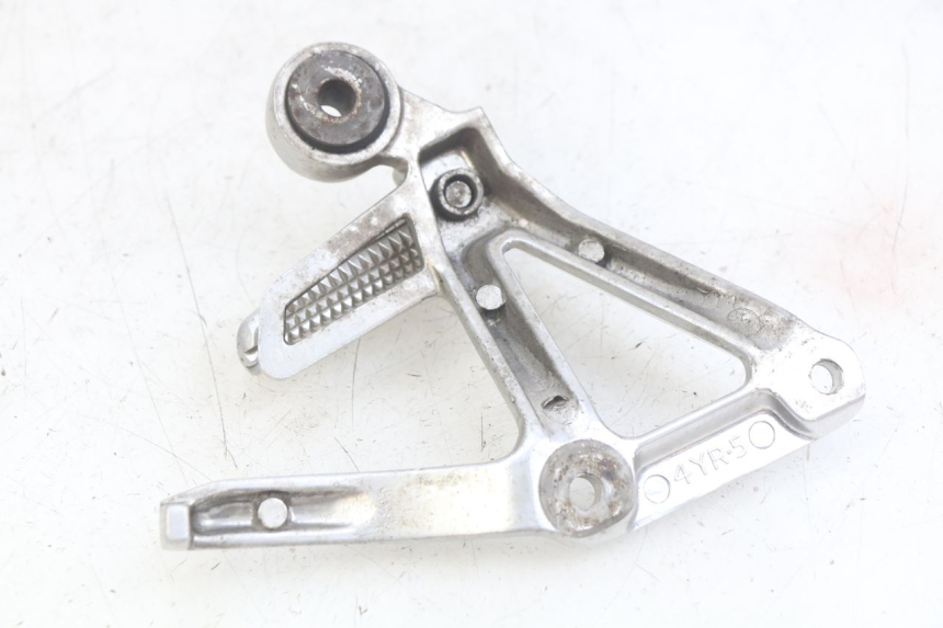 photo de SUPORTE DO DESCANSO DE PÉ TRASEIRO DIREITO YAMAHA FZS FAZER 600 (1998 - 2001) - Detalhe da peça
