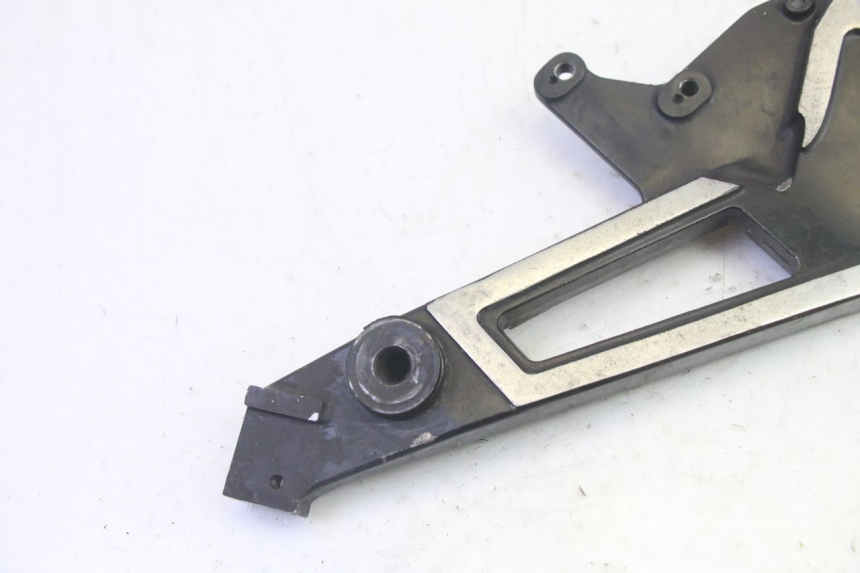 photo de SUPORTE DO DESCANSO DE PÉ TRASEIRO DIREITO KAWASAKI GPZ RX 1000 (1986 - 1988) - Detalhe da peça