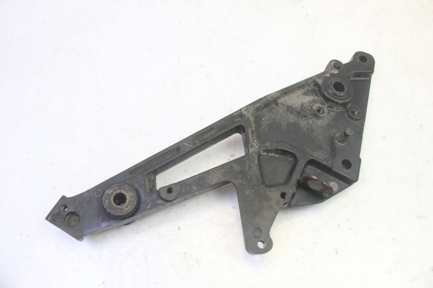 photo de SUPORTE DO DESCANSO DE PÉ TRASEIRO DIREITO KAWASAKI GPZ RX 1000 (1986 - 1988) - Vista geral