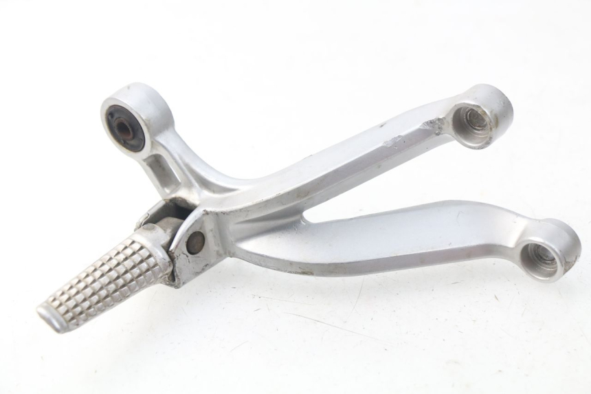 photo de SUPORTE DO DESCANSO DE PÉ TRASEIRO DIREITO SUZUKI GSX-R GSXR 600 (2001 - 2003) - Vista principal