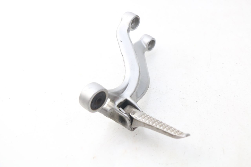 photo de SUPORTE DO DESCANSO DE PÉ TRASEIRO DIREITO SUZUKI GSX-R GSXR 600 (2001 - 2003) - Vista geral