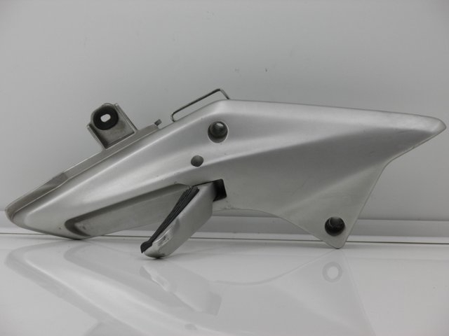 photo de SUPORTE DO DESCANSO DE PÉ TRASEIRO DIREITO HONDA FJS SILVER WING ABS 600 (2004 - 2007) - Vista principal