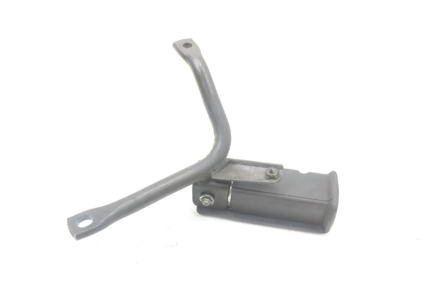 photo de SUPORTE DO DESCANSO DE PÉ TRASEIRO DIREITO HONDA NES AROBASE 125 (2000 - 2003) - Vista geral