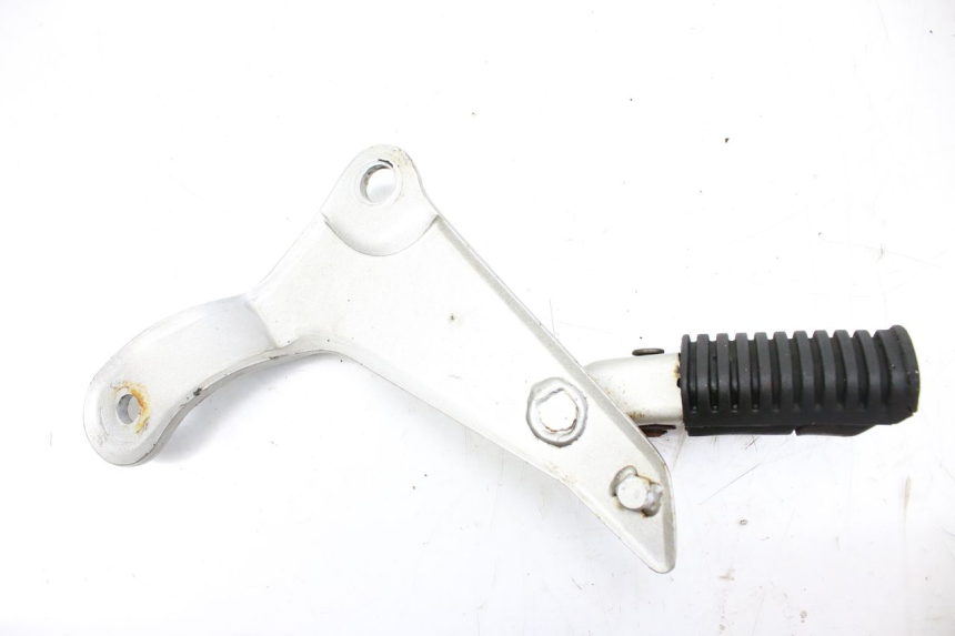 photo de SUPORTE DO DESCANSO DE PÉ TRASEIRO DIREITO SYM HUSKY 125 (1999 - 2005) - Zoom do estado de desgaste
