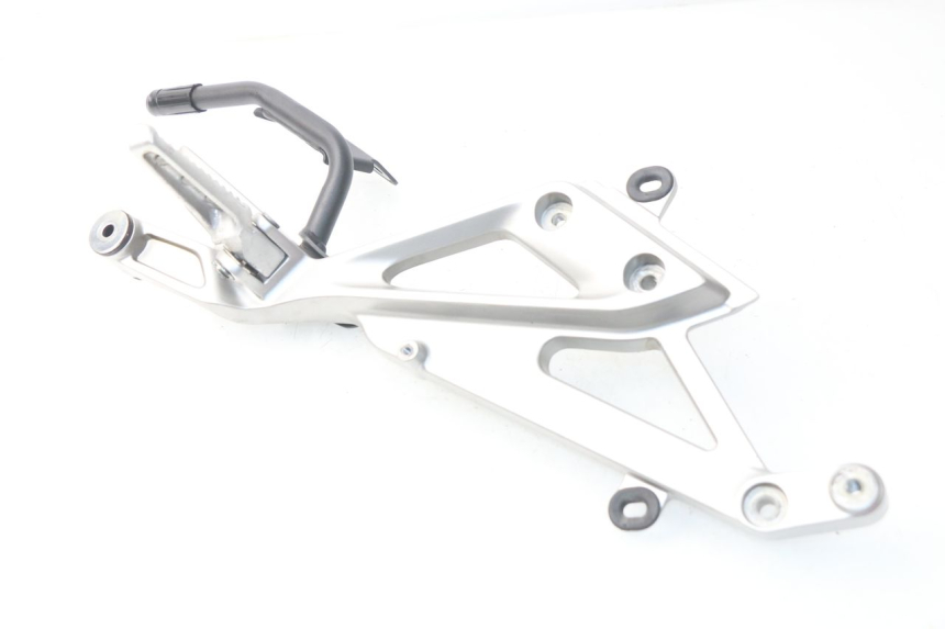 photo de SUPORTE DO DESCANSO DE PÉ TRASEIRO DIREITO HONDA INTEGRA NC D 750 (2016 - 2018) - Vista principal