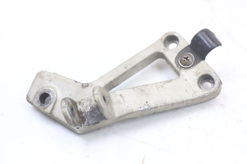 photo de SUPORTE DO DESCANSO DE PÉ TRASEIRO DIREITO KAWASAKI GTR 1000 (1994 - 2004) - Detalhe da peça