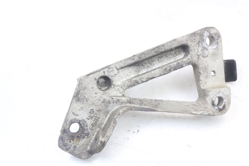 photo de SUPORTE DO DESCANSO DE PÉ TRASEIRO DIREITO KAWASAKI GTR 1000 (1994 - 2004) - Ampliação técnica
