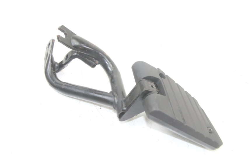 photo de SUPORTE DO DESCANSO DE PÉ TRASEIRO DIREITO KYMCO PEOPLE S 125 (2000 - 2008) - Outro ângulo de visão