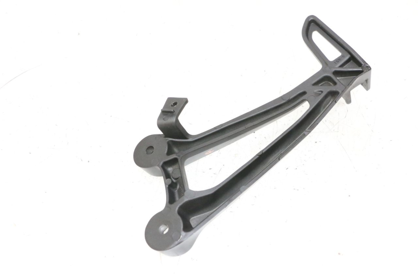 photo de SUPORTE DO DESCANSO DE PÉ TRASEIRO DIREITO YAMAHA MT-07 MT07 ABS 700 (2018 - 2020) - Outro ângulo de visão