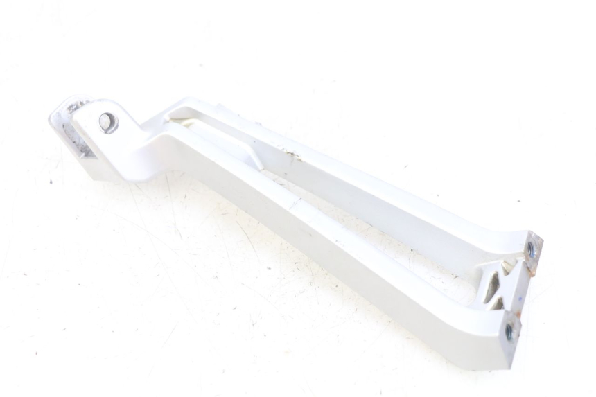 photo de SUPORTE DO DESCANSO DE PÉ TRASEIRO DIREITO YAMAHA MT ABS 125 (2014 - 2018) - Pontos de fixação