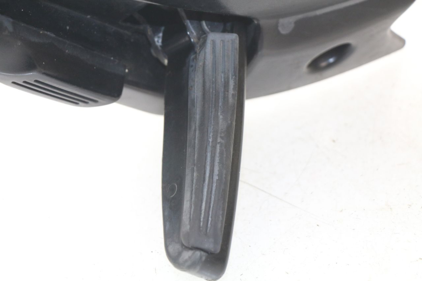 photo de SUPORTE DO DESCANSO DE PÉ TRASEIRO DIREITO GILERA NEXUS 125 (2009 - 2013) - Outro ângulo de visão
