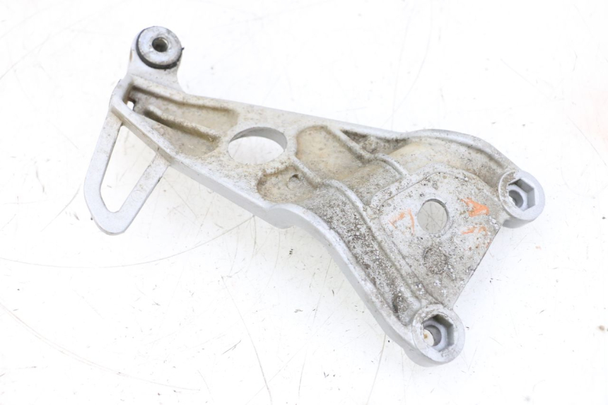 photo de SUPORTE DO DESCANSO DE PÉ TRASEIRO DIREITO HONDA NSR R 125 (1994 - 2003) - Ampliação técnica