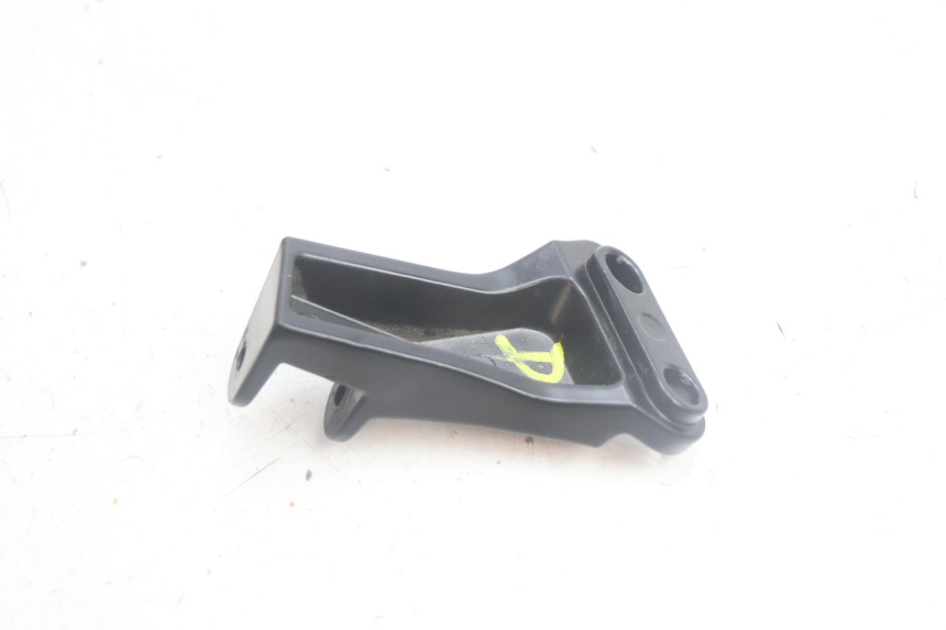 photo de PLACA DO DESCANSO DO PÉ TRASEIRO DIREITO JM MOTORS R-MAX TECH 50 (2024 - 2026) - Zoom do estado de desgaste