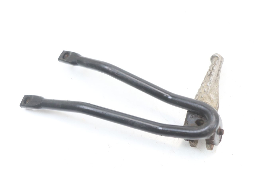 photo de SUPORTE DO DESCANSO DE PÉ TRASEIRO DIREITO APRILIA RS 50 (2006 - 2010) - Ampliação técnica