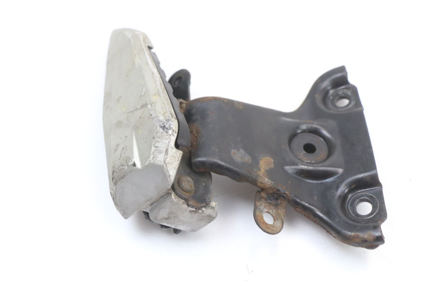photo de SUPORTE DO DESCANSO DE PÉ TRASEIRO DIREITO HONDA SH ABS 125 (2012 - 2017) - Detalhe da peça