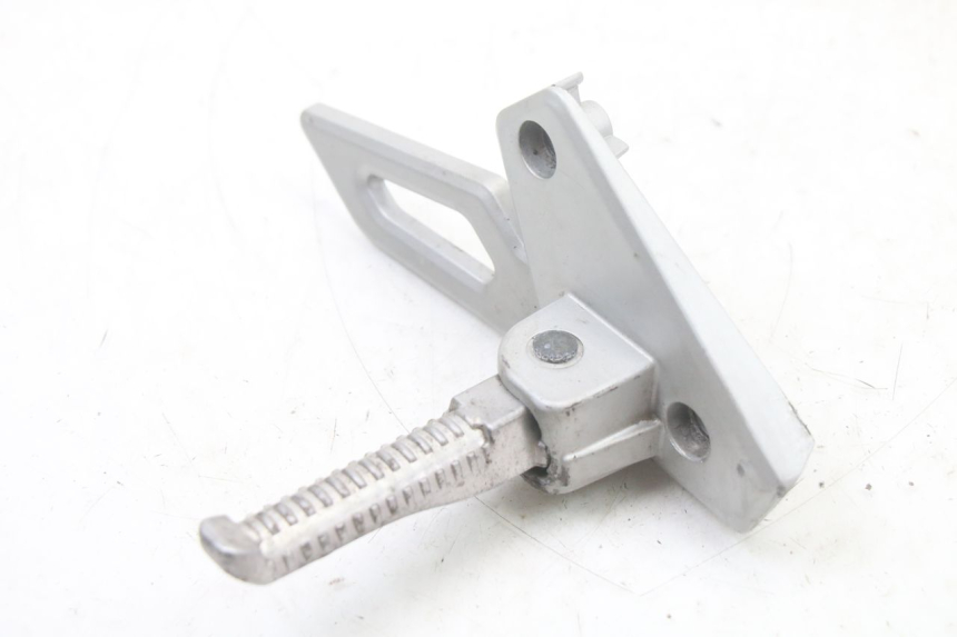 photo de SUPORTE DO DESCANSO DE PÉ TRASEIRO DIREITO PEUGEOT SPEEDFIGHT 3 LC 2T 50 (2009 - 2015) - Detalhe da peça