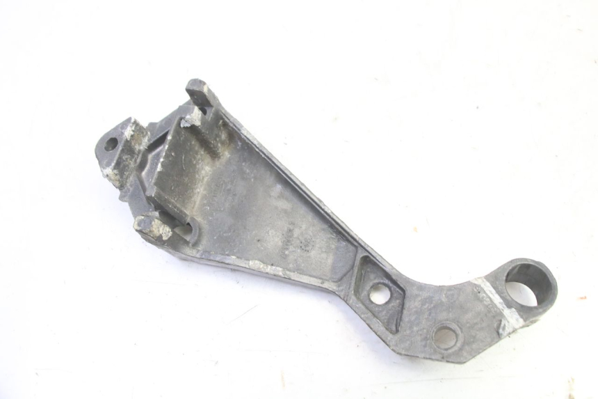 photo de SUPORTE DO DESCANSO DE PÉ TRASEIRO DIREITO TRIUMPH SPRINT 900 (1995 - 1998) - Pontos de fixação