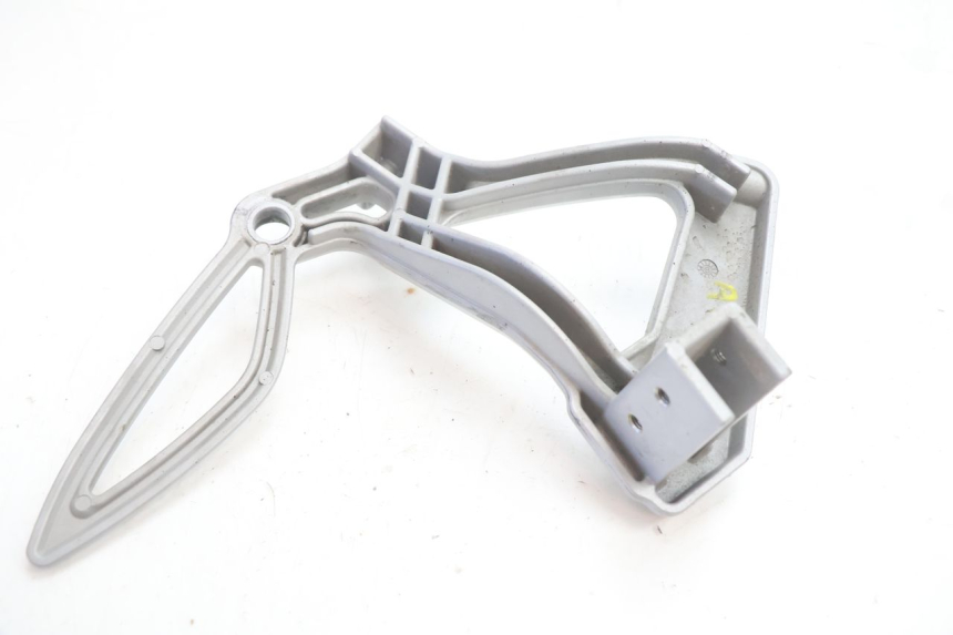 photo de PLACA DO DESCANSO DO PÉ TRASEIRO DIREITO CAN-AM SPYDER RS 1000 (2008 - 2012) - Vista geral