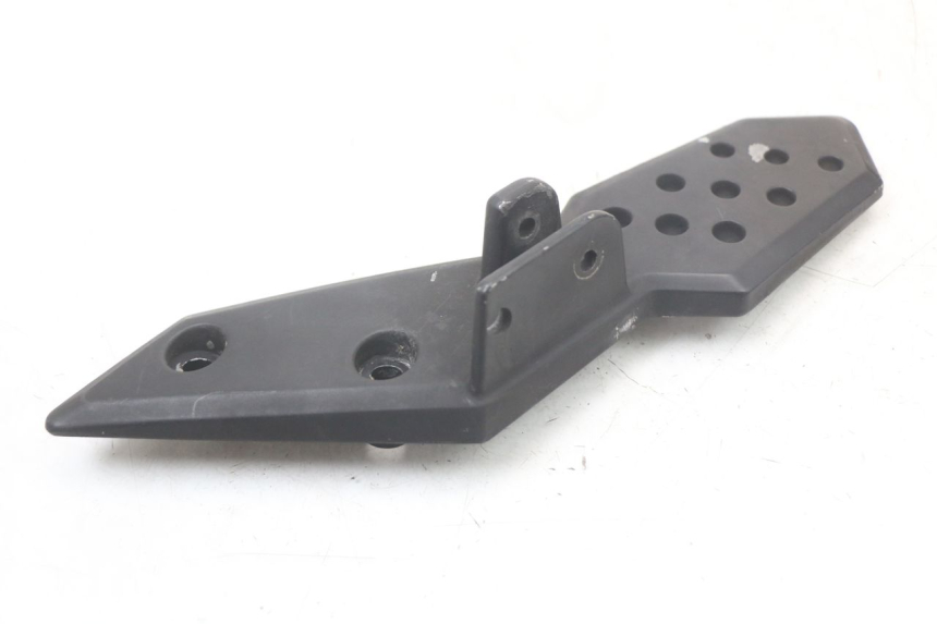 photo de SUPORTE DO DESCANSO DE PÉ TRASEIRO DIREITO KYMCO SUPER 8 125 (2008 - 2015) - Ampliação técnica