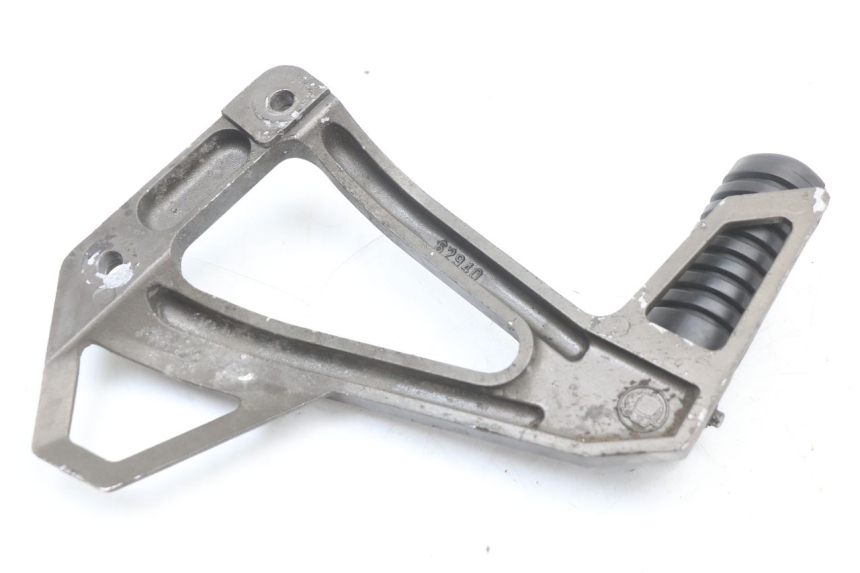 photo de SUPORTE DO DESCANSO DE PÉ TRASEIRO DIREITO CAGIVA SUPER CITY 125 (1992 - 1997) - Detalhe da peça