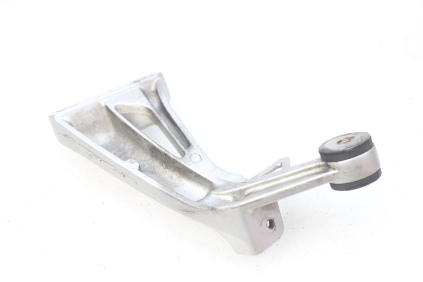 photo de SUPORTE DO DESCANSO DE PÉ TRASEIRO DIREITO SUZUKI SV N 650 (1999 - 2002) - Zoom do estado de desgaste