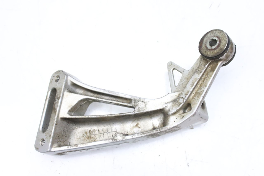 photo de SUPORTE DO DESCANSO DE PÉ TRASEIRO DIREITO SUZUKI SV S 650 (1999 - 2002) - Outro ângulo de visão