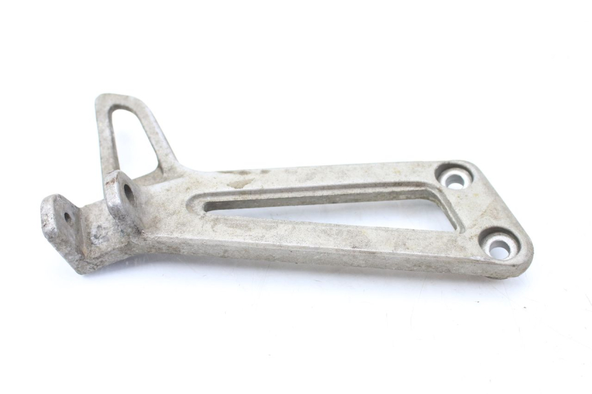 photo de SUPORTE DO DESCANSO DE PÉ TRASEIRO DIREITO YAMAHA TDR DELTABOX 125 (1997 - 2003) - Vista principal