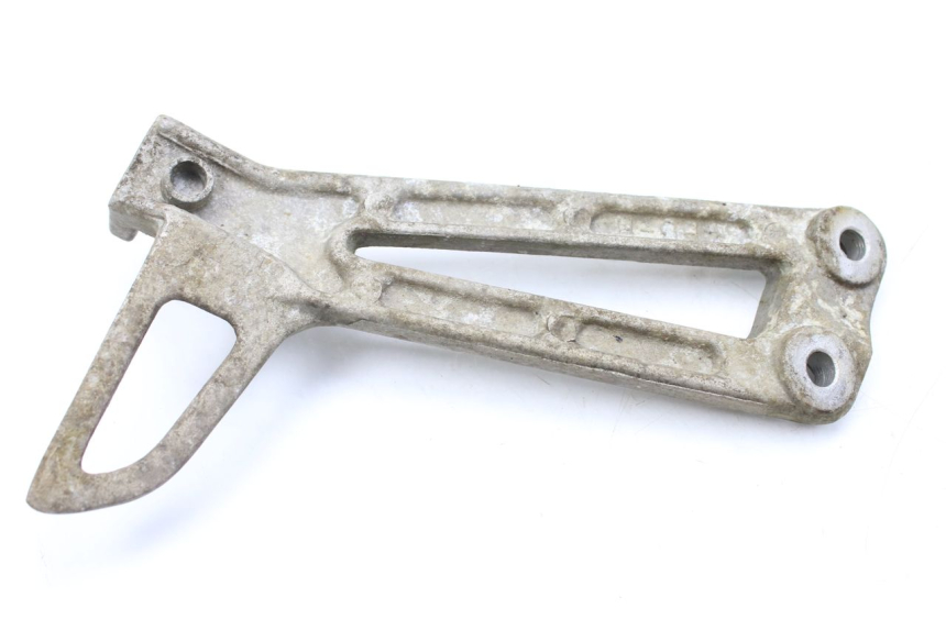 photo de SUPORTE DO DESCANSO DE PÉ TRASEIRO DIREITO YAMAHA TDR DELTABOX 125 (1997 - 2003) - Detalhe da peça