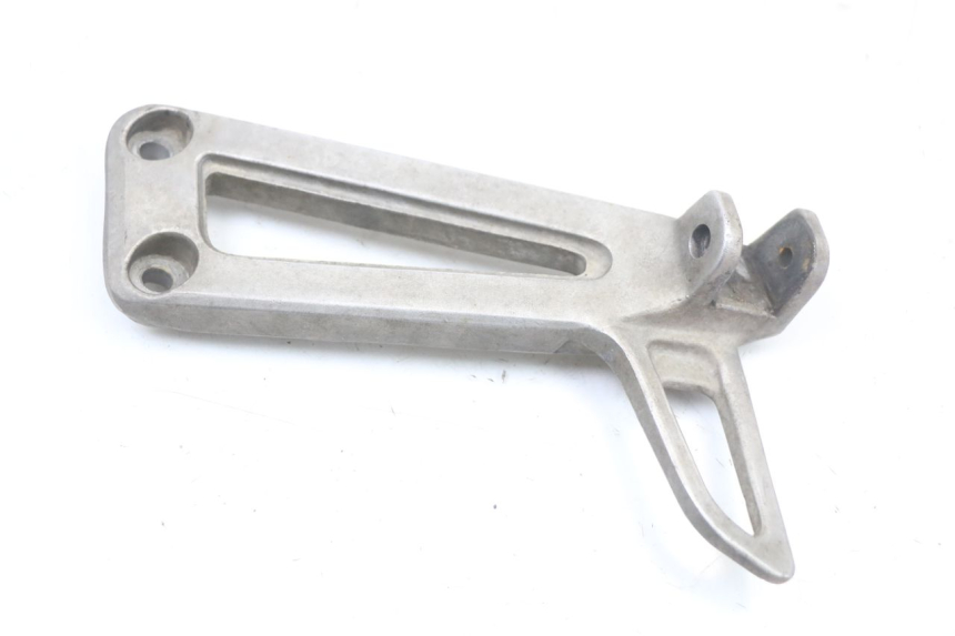 photo de SUPORTE DO DESCANSO DE PÉ TRASEIRO DIREITO YAMAHA TDR DELTABOX 125 (1997 - 2003) - Detalhe da peça