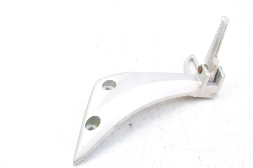 photo de SUPORTE DO DESCANSO DE PÉ TRASEIRO DIREITO HONDA VISION NSC R 50 (2013 - 2015) - Vista principal
