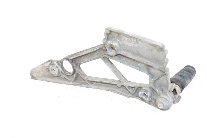 photo de SUPORTE DO DESCANSO DE PÉ TRASEIRO DIREITO YAMAHA XJ F 900 (1983 - 1994) - Outro ângulo de visão